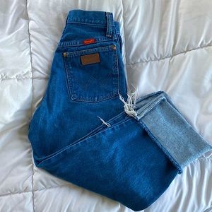 3/4 x 34 Woman’s Distressed Wranglers